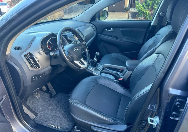 Kia Sportage cena 46900 przebieg: 229000, rok produkcji 2014 z Miłakowo małe 742